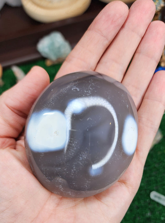 Orca Agate Palm Stone