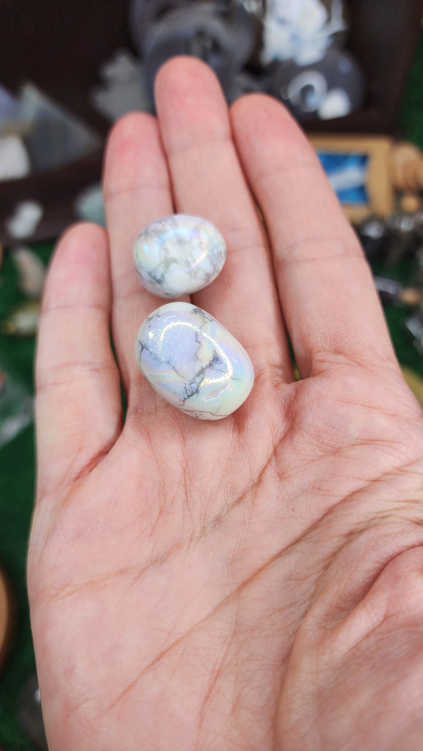Aura Howlite Tumbles 💫