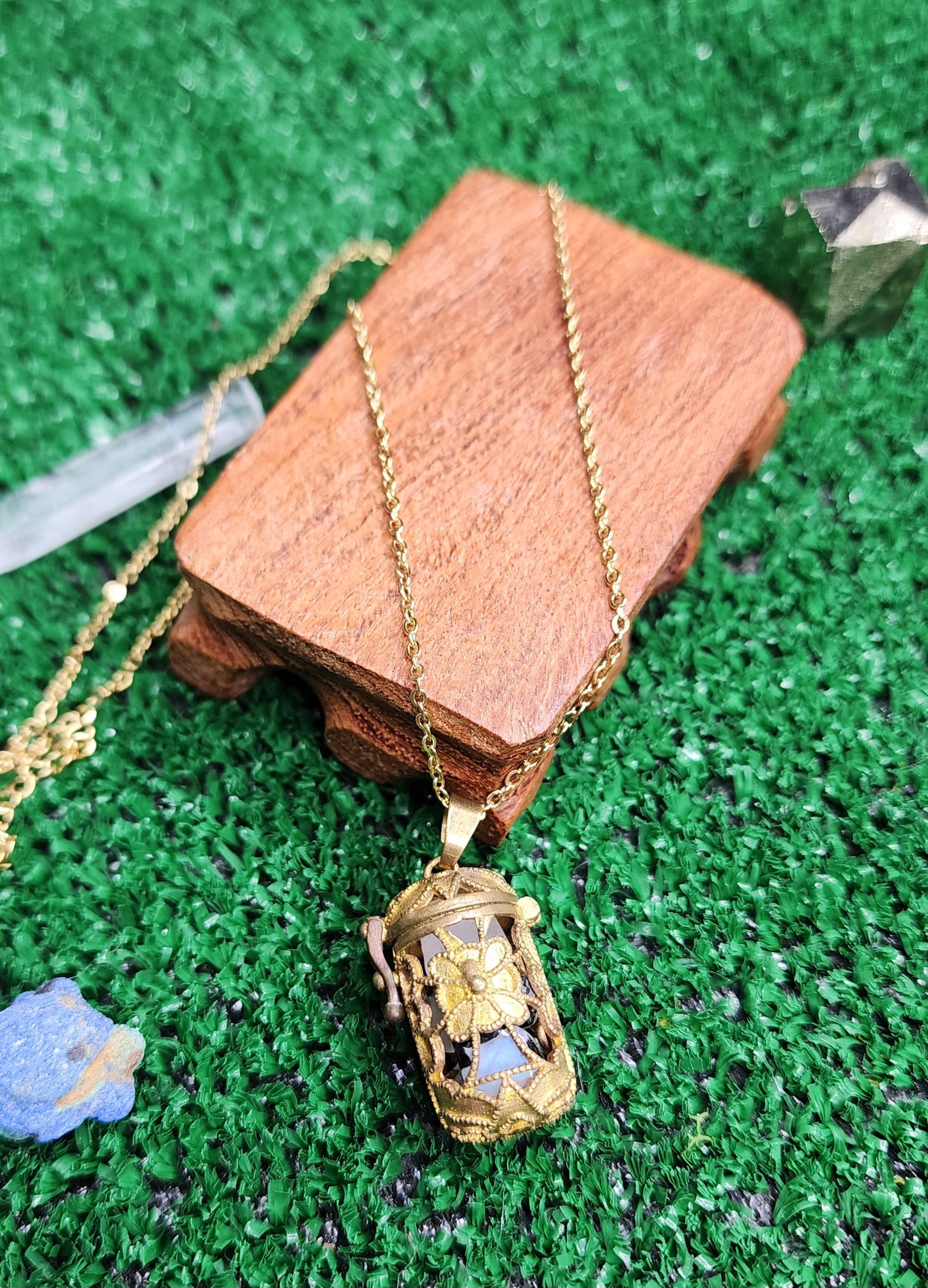 Copper Cages with Crystals