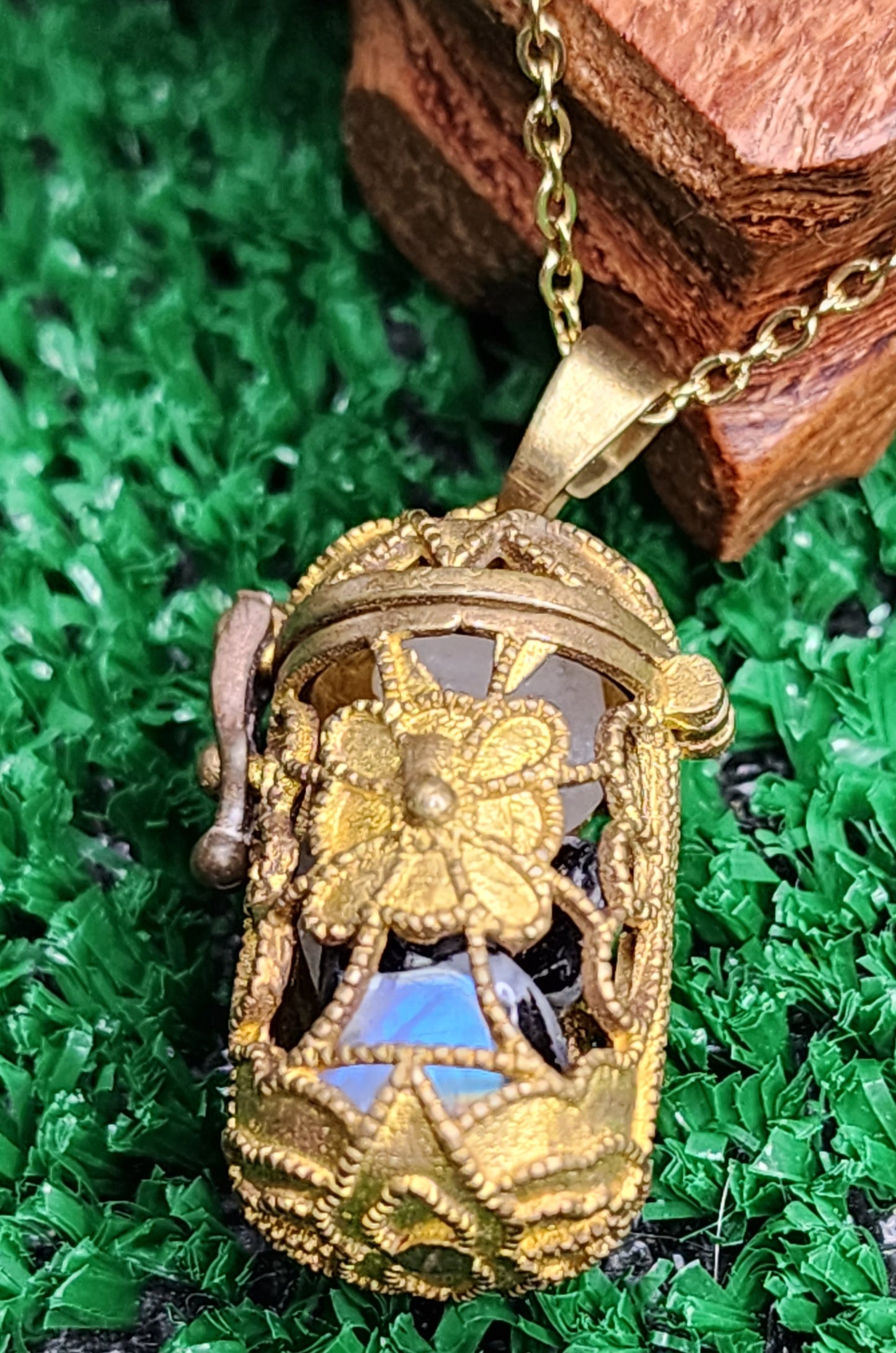 Copper Cages with Crystals