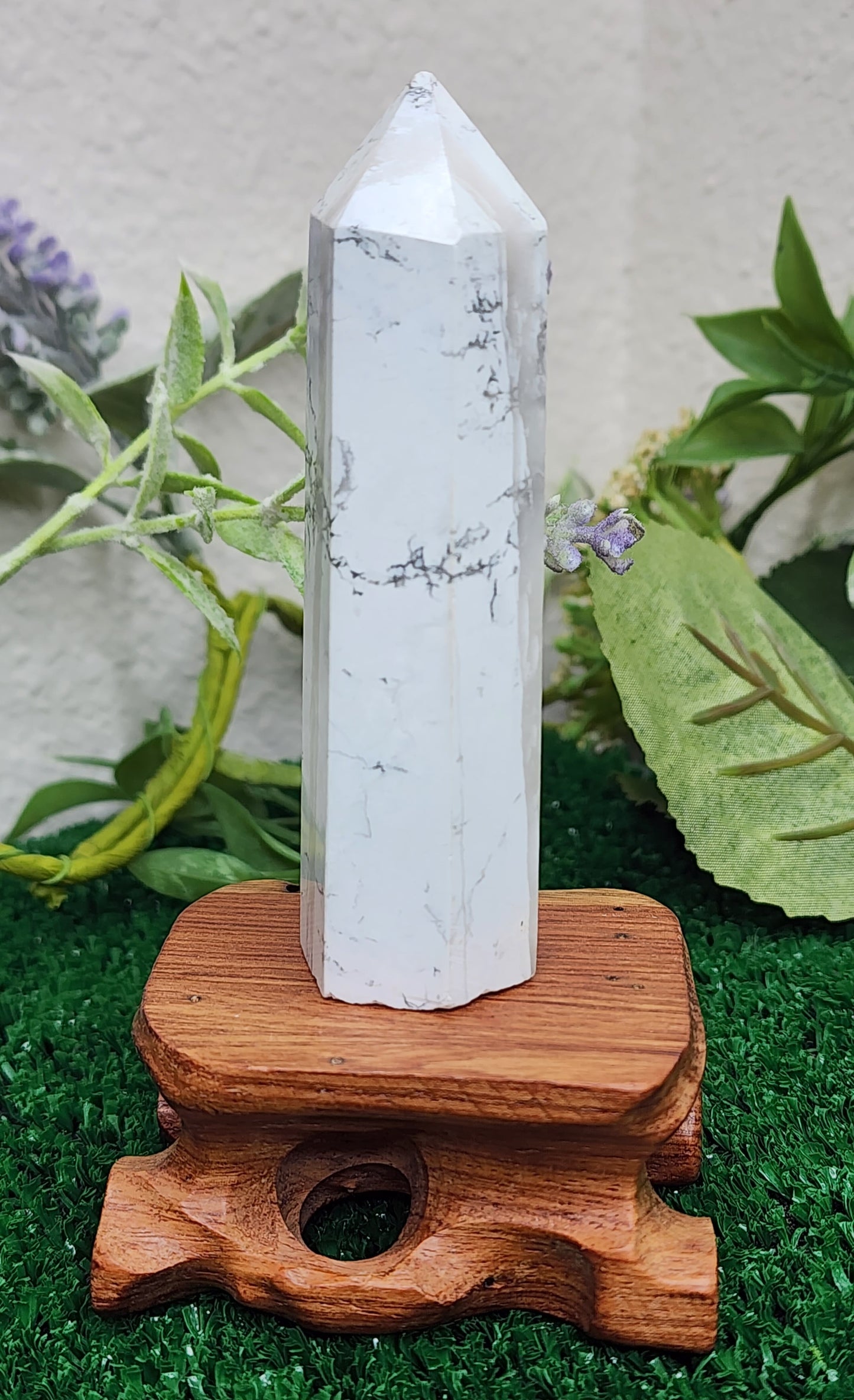 Howlite Tower 🤍