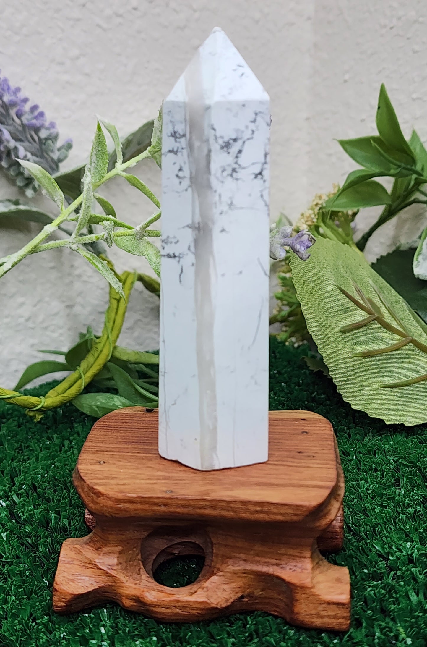 Howlite Tower 🤍