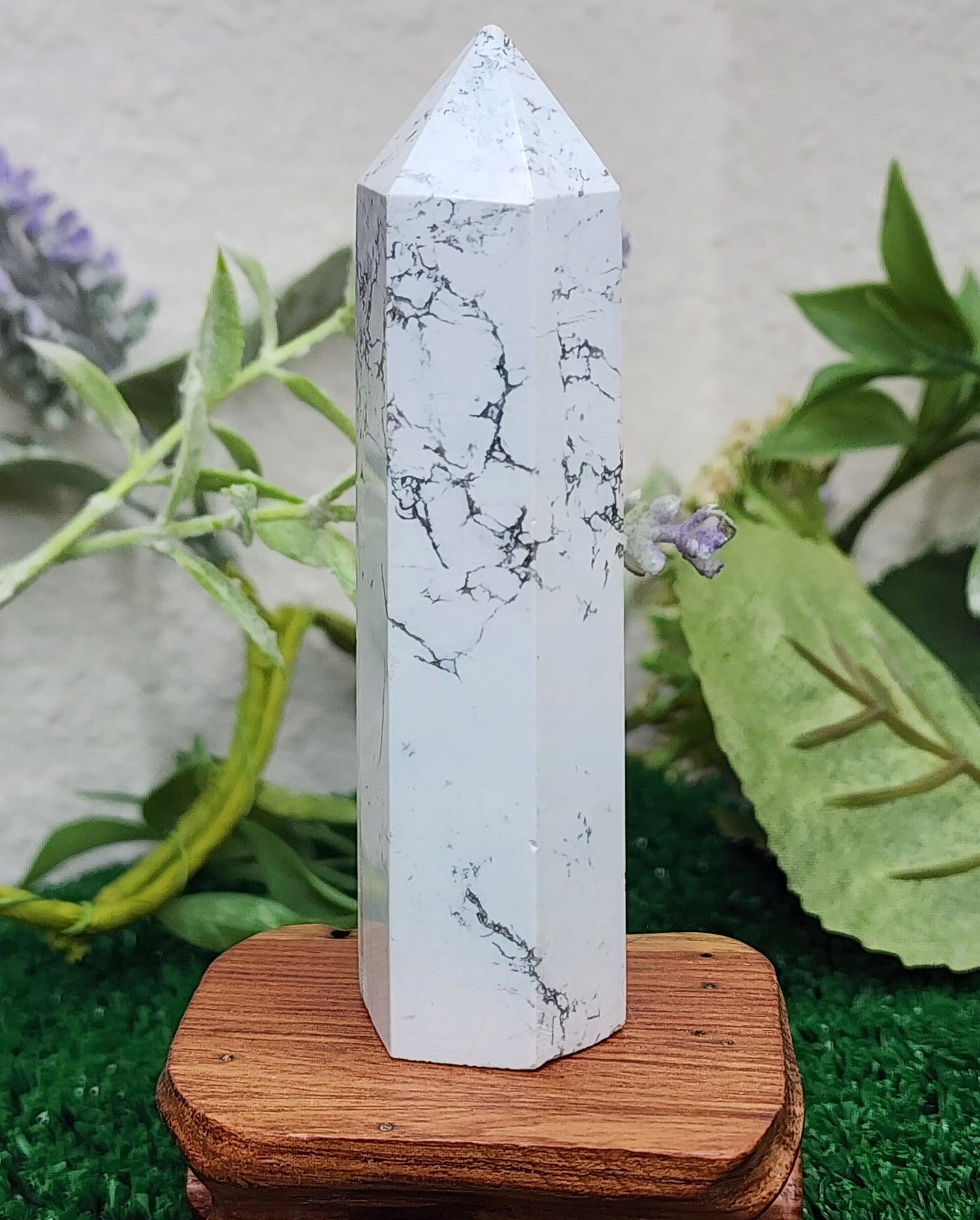 Howlite Tower 🤍