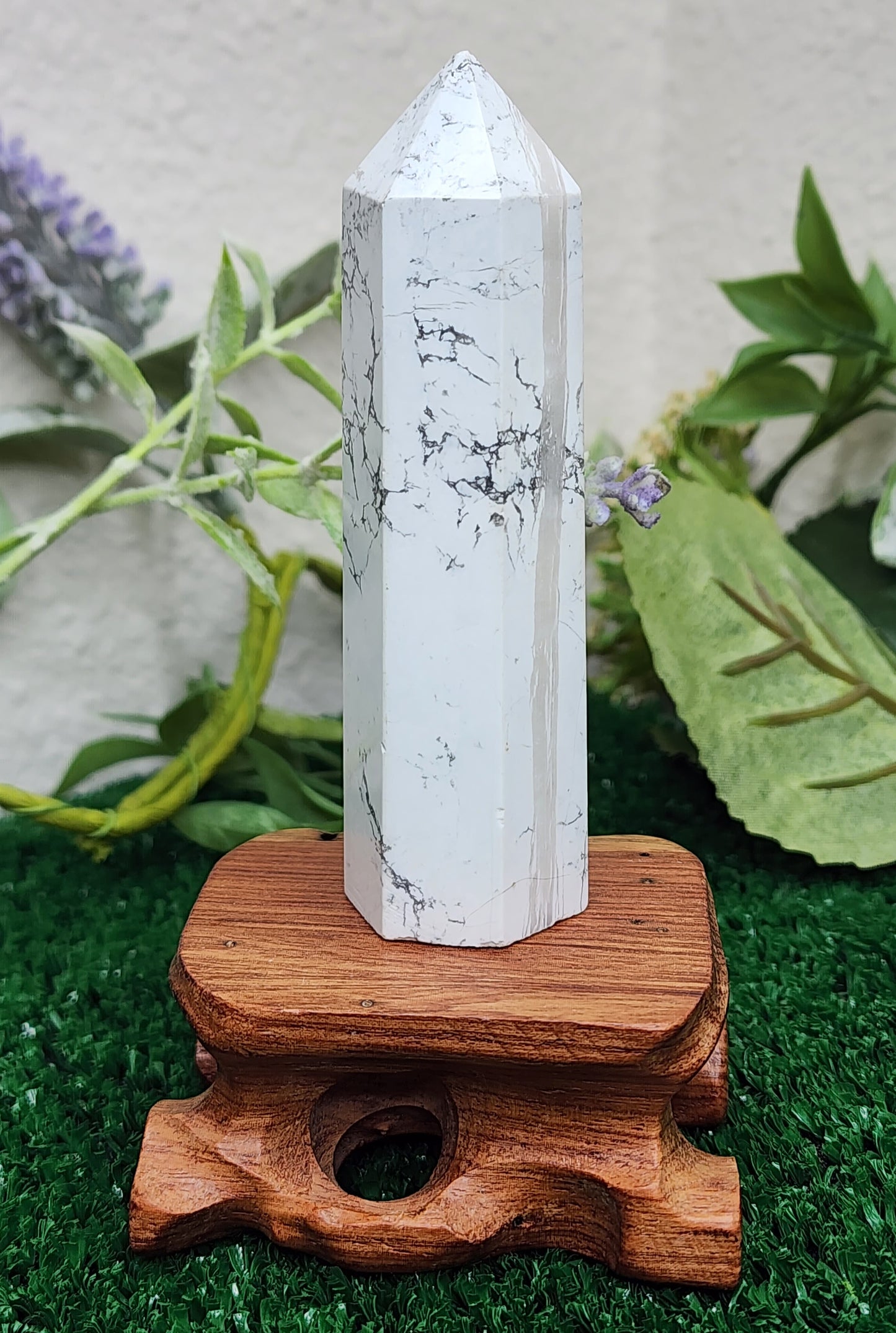 Howlite Tower 🤍