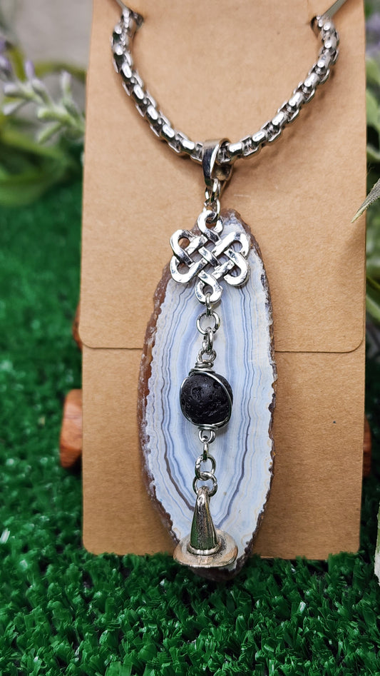 White Agate Slice Necklace 🤍