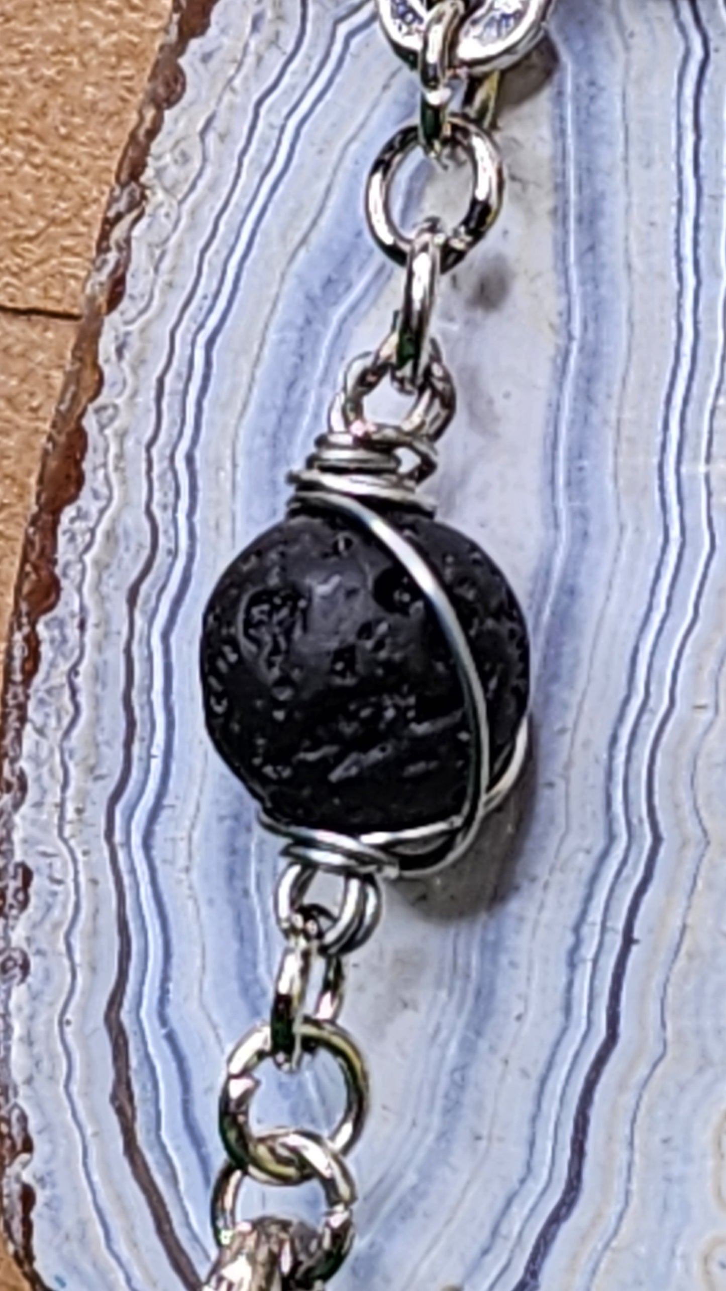 White Agate Slice Necklace 🤍