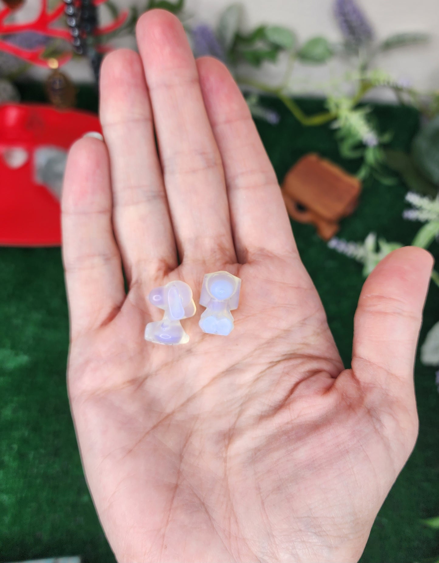 Mini Opalite Snoopy Carvings 🤍