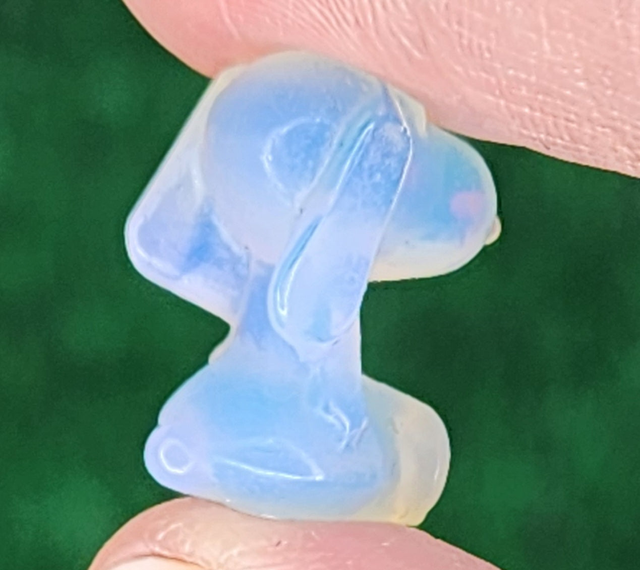 Mini Opalite Snoopy Carvings 🤍