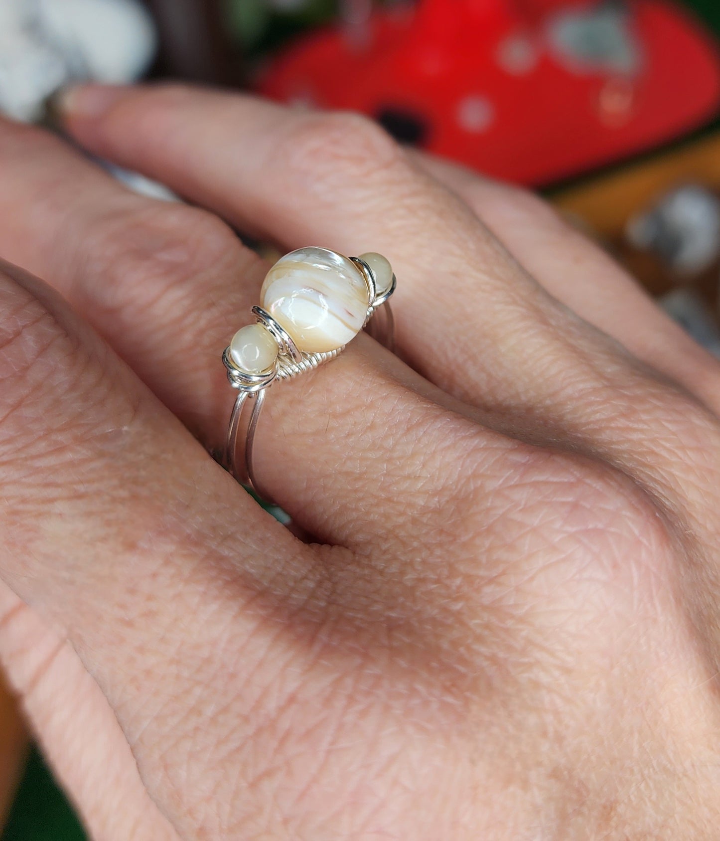 Mother of Pearl Wire Wrapped Ring 🦪