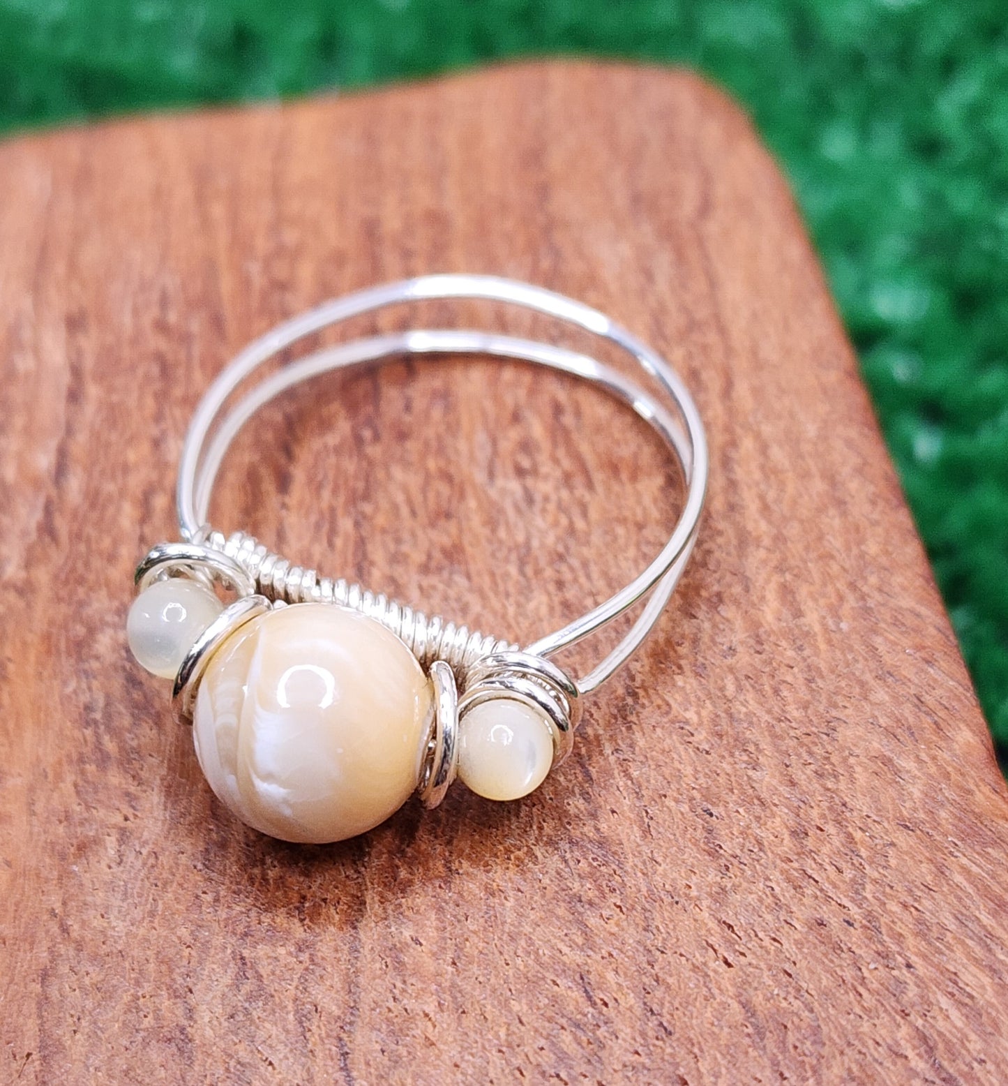 Mother of Pearl Wire Wrapped Ring 🦪