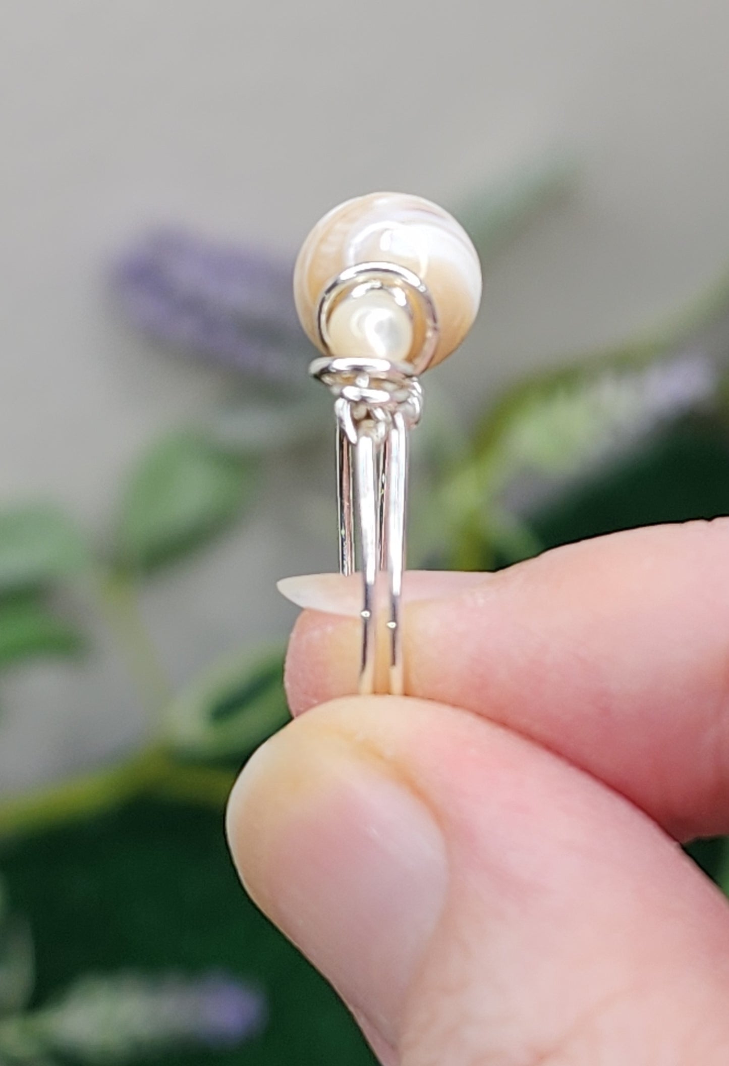 Mother of Pearl Wire Wrapped Ring 🦪