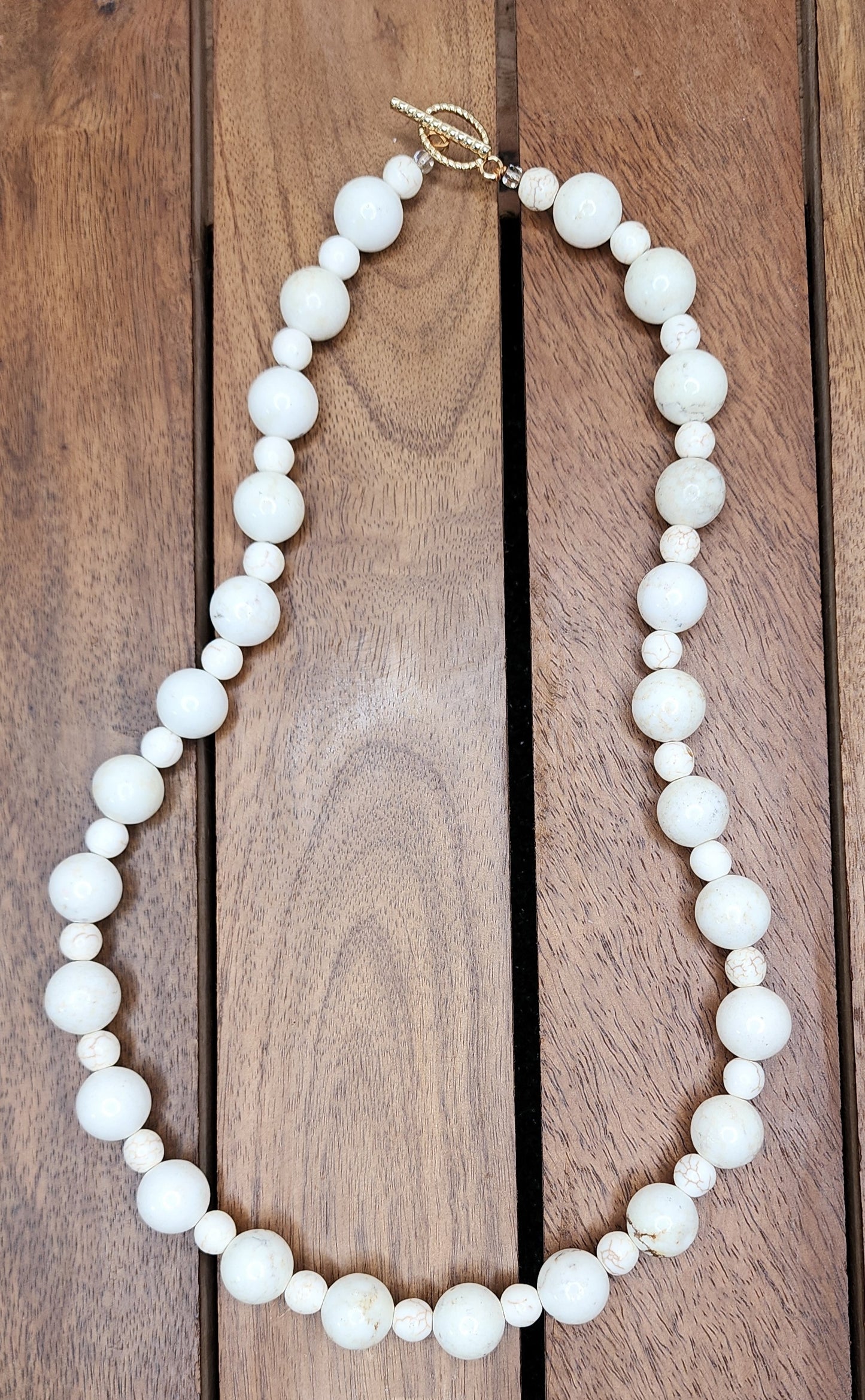 Magnesite Necklace 🤍