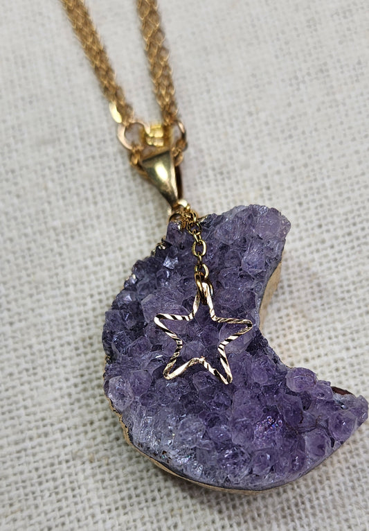 The Gardenia Style Necklace with Amethyst Crescent Moon