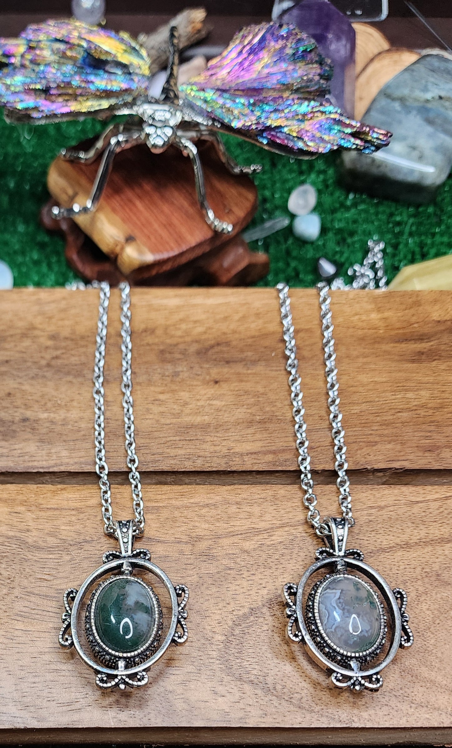 The Sabrina Spinner Necklace w/ Moss Agate