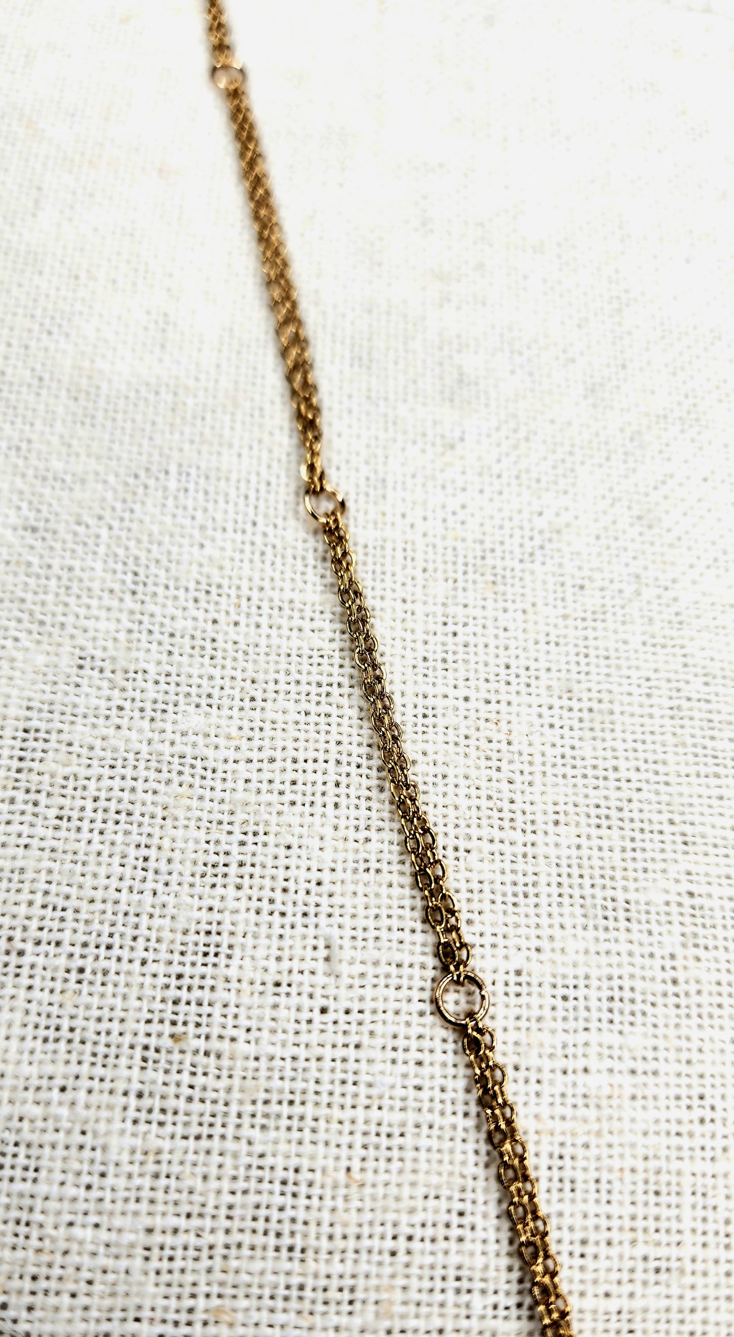 The Gardenia Style Necklace with Golden Druzy Agate