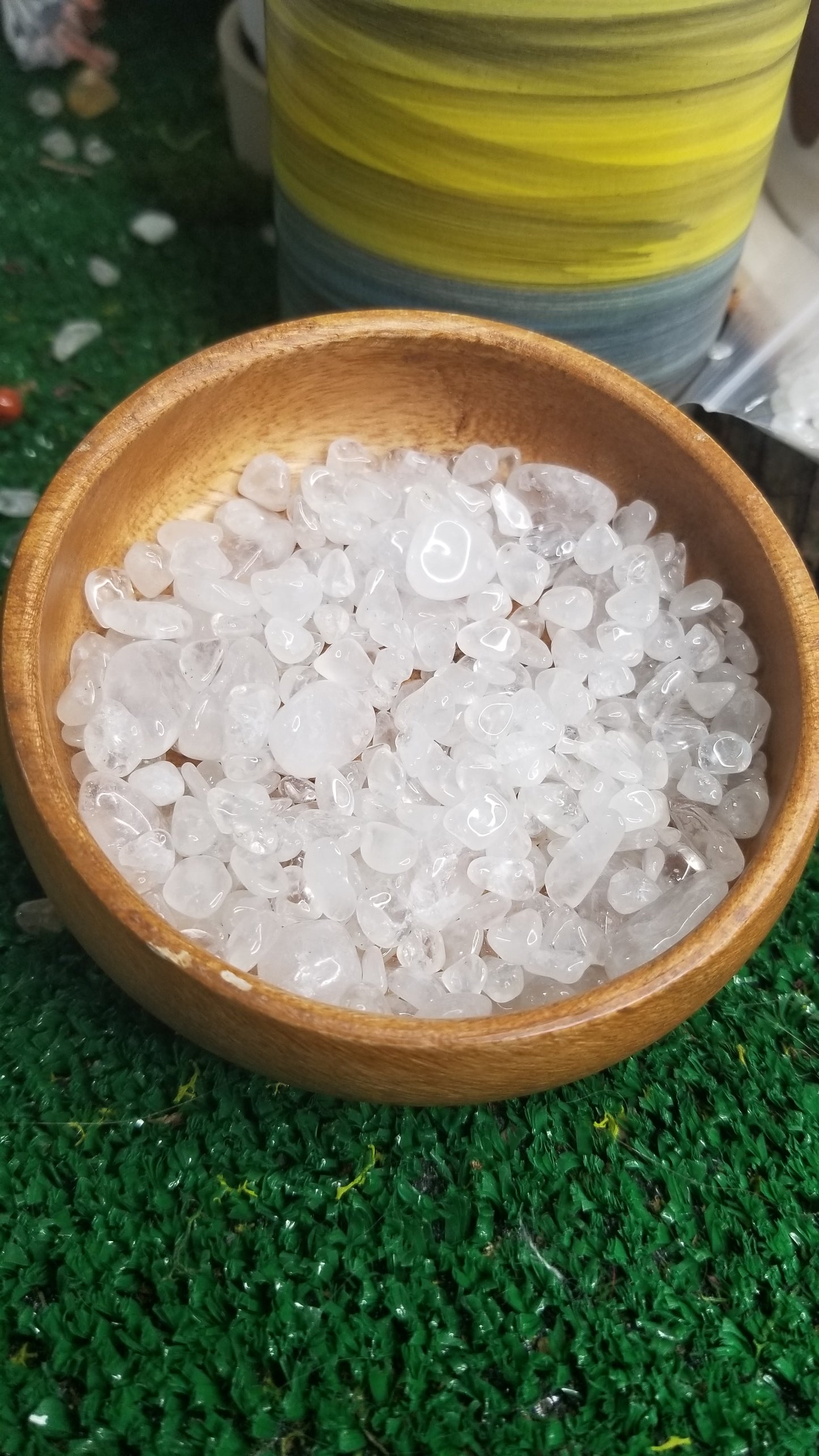Clear Quartz chips for your plants!! 🌱🌿