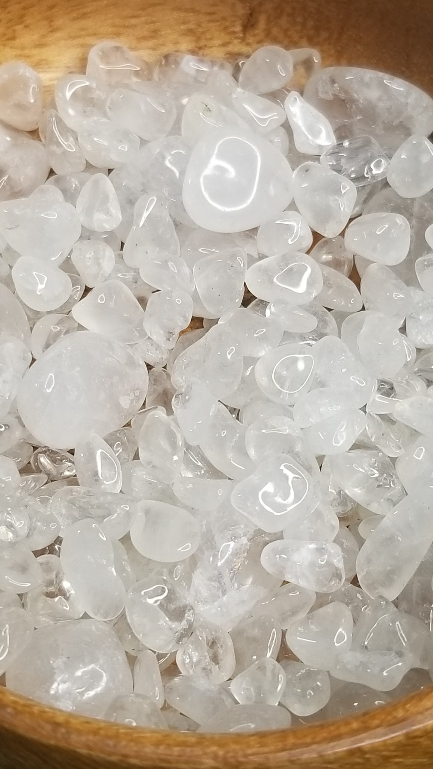 Clear Quartz chips for your plants!! 🌱🌿